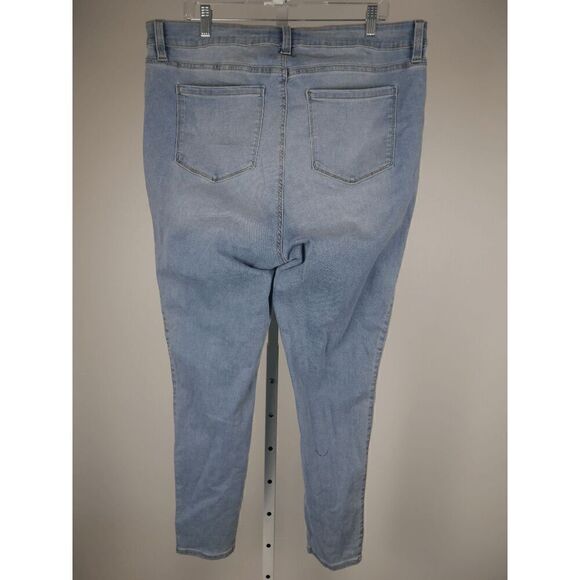 Celebrity Pink Women's High Rise Stretch Denim Skinny Jeans Plus 18 - Picture 3 of 10